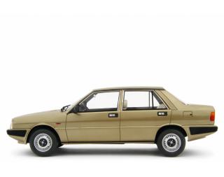Lancia Prisma 1300 (Intermedia) 1985 Optional Decals 1500 - 1600 - Diesel - Turbo Ds Beige Met. Laudoracing 1:18 Resinemodell (Türen, Motorhaube... nicht zu öffnen!)